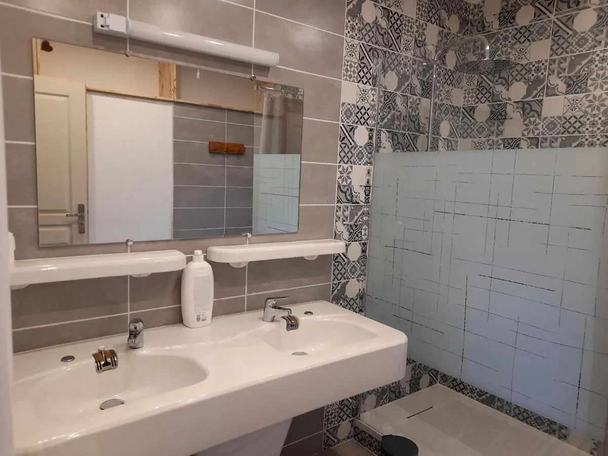 A Kwaba Ad Apartment Brens