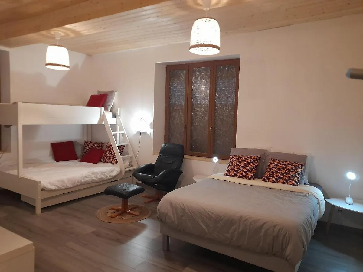 A Kwaba Ad Apartment Brens  0*, Brens (Ain) France